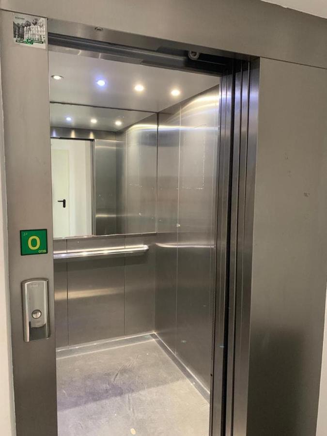 -Malagasunapts- Central Freeparking Rooftoppool Екстер'єр фото
